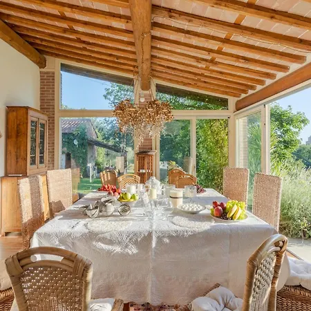 Family Vintage In Villa *